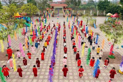 Đồng diễn văn nghệ học sinh lớp mẫu giáo